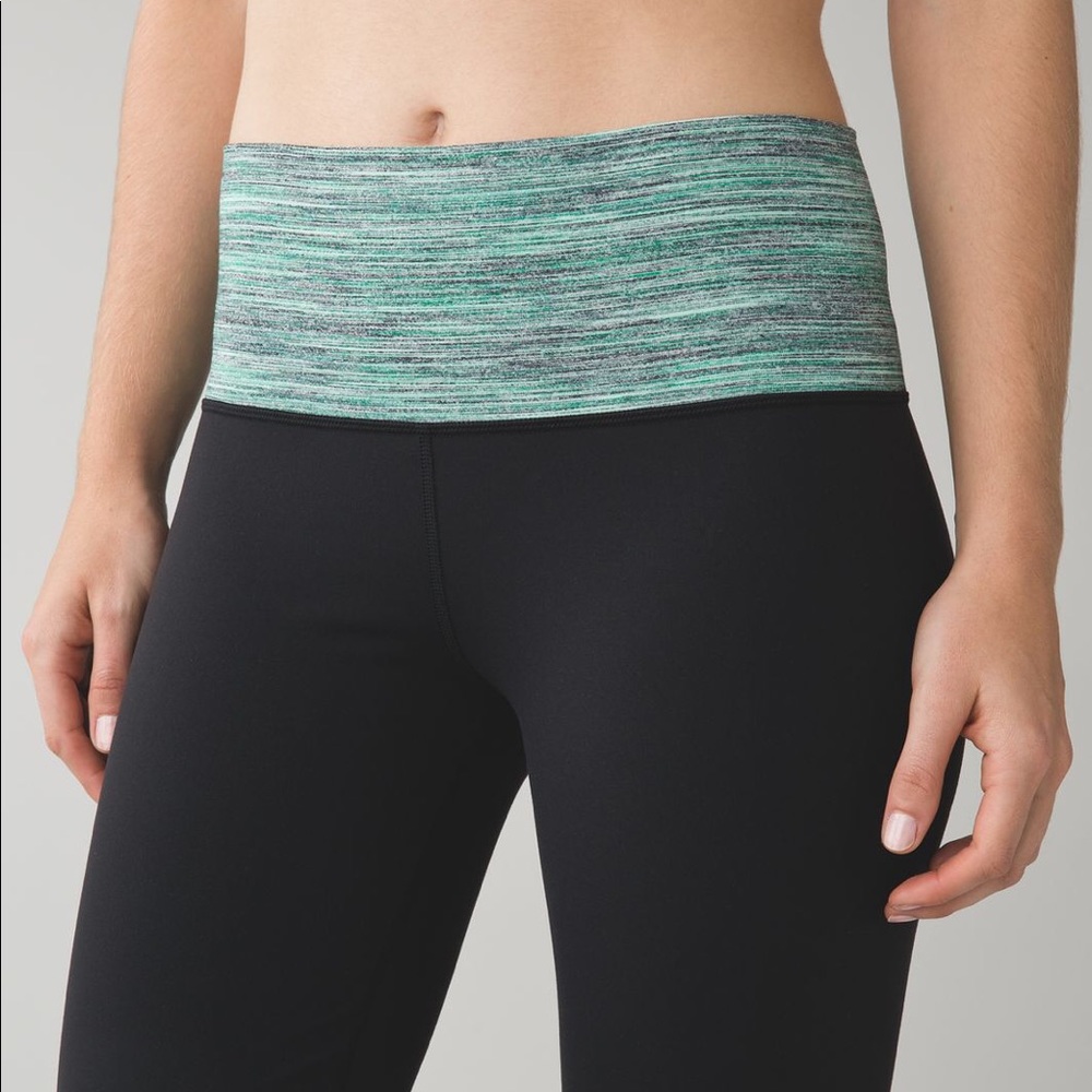 lululemon groove pant BNWOT size 4 perfect cond